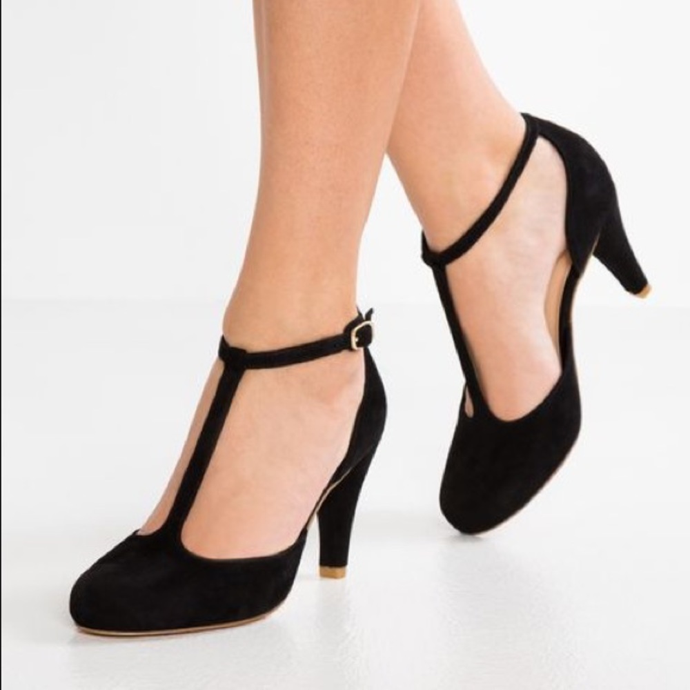 Clarks Dalia Tulip Black Suede Size 8 👠